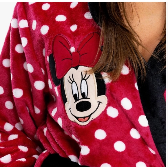 Disney Women's Robe Minnie Mouse Fluffy Bathrobe Size XL NEW - Picture 1 of 6